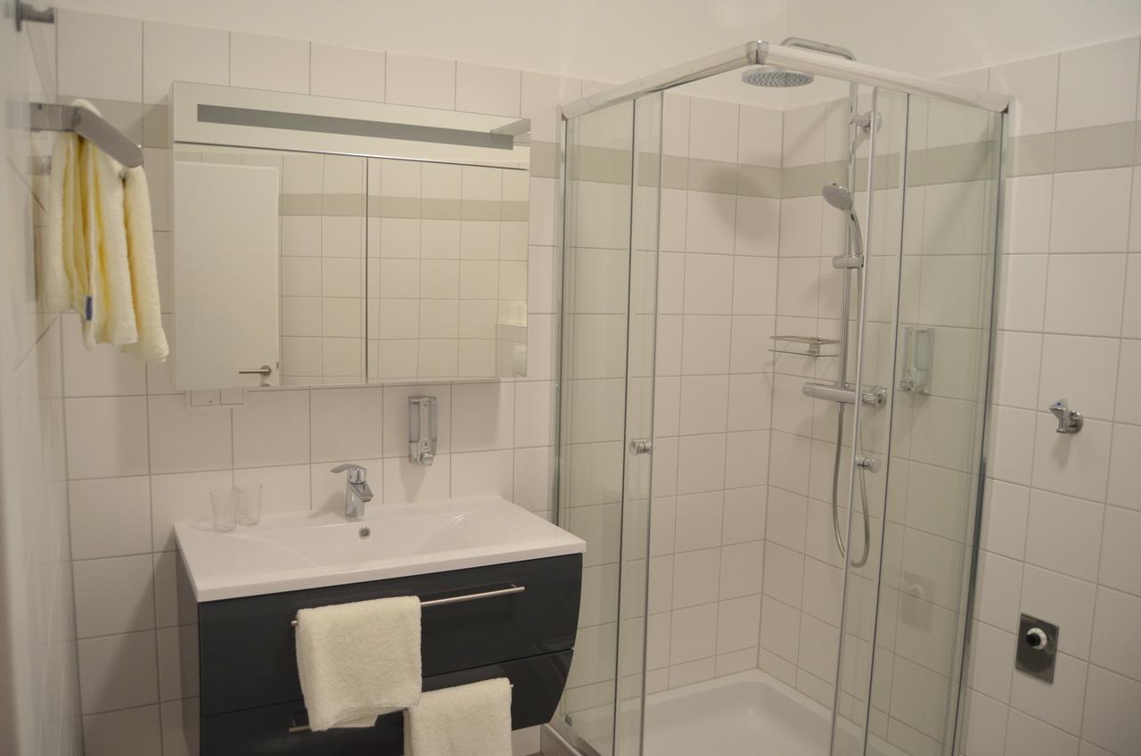 Pension Zum Strell Hollabrunn Exterior photo